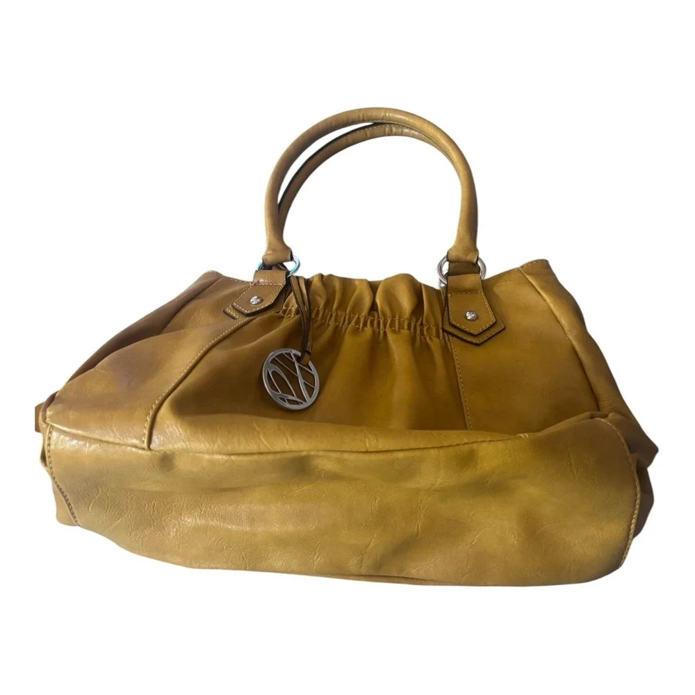 B MAKOWSKY  Hobo Shoulder Bag Tote Mustard Leather Slouchy Casual Chic Alice Bag